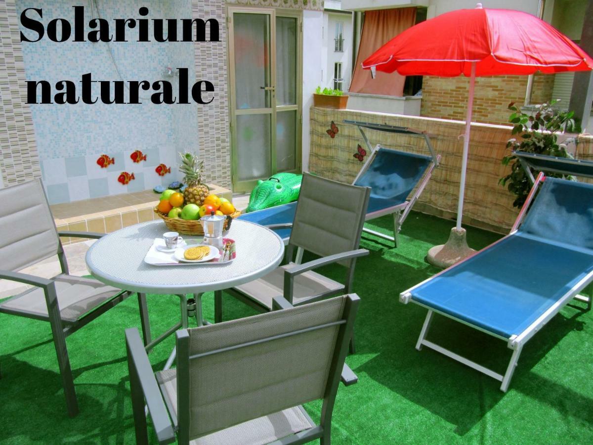 Residence Edera Rimini Bagian luar foto
