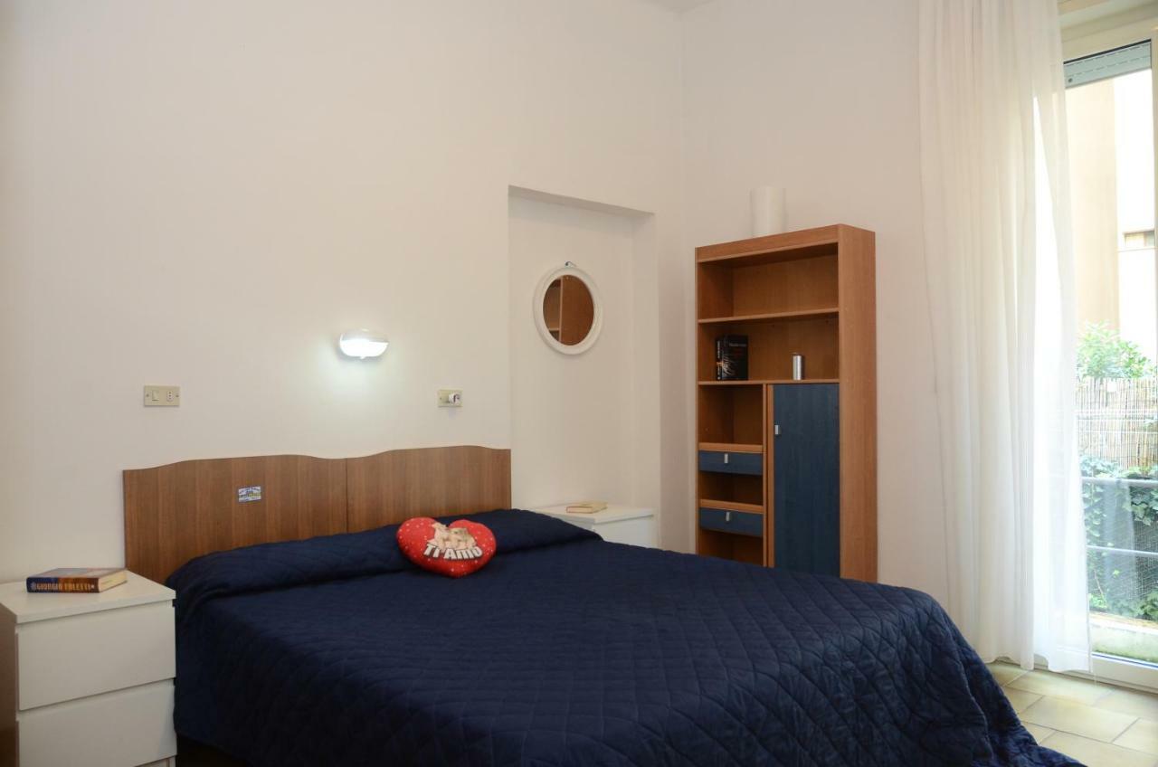 Residence Edera Rimini Bagian luar foto