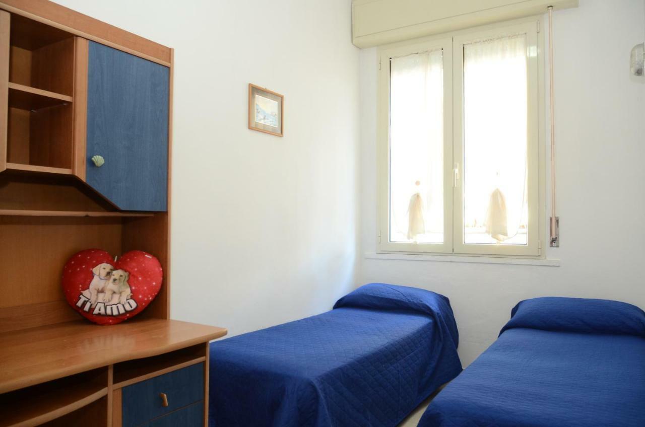 Residence Edera Rimini Bagian luar foto