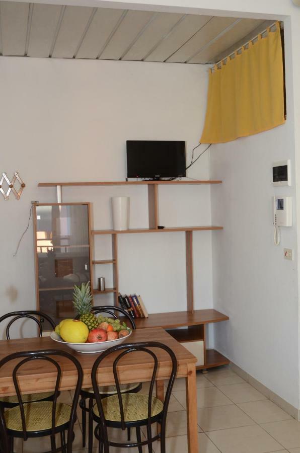 Residence Edera Rimini Bagian luar foto